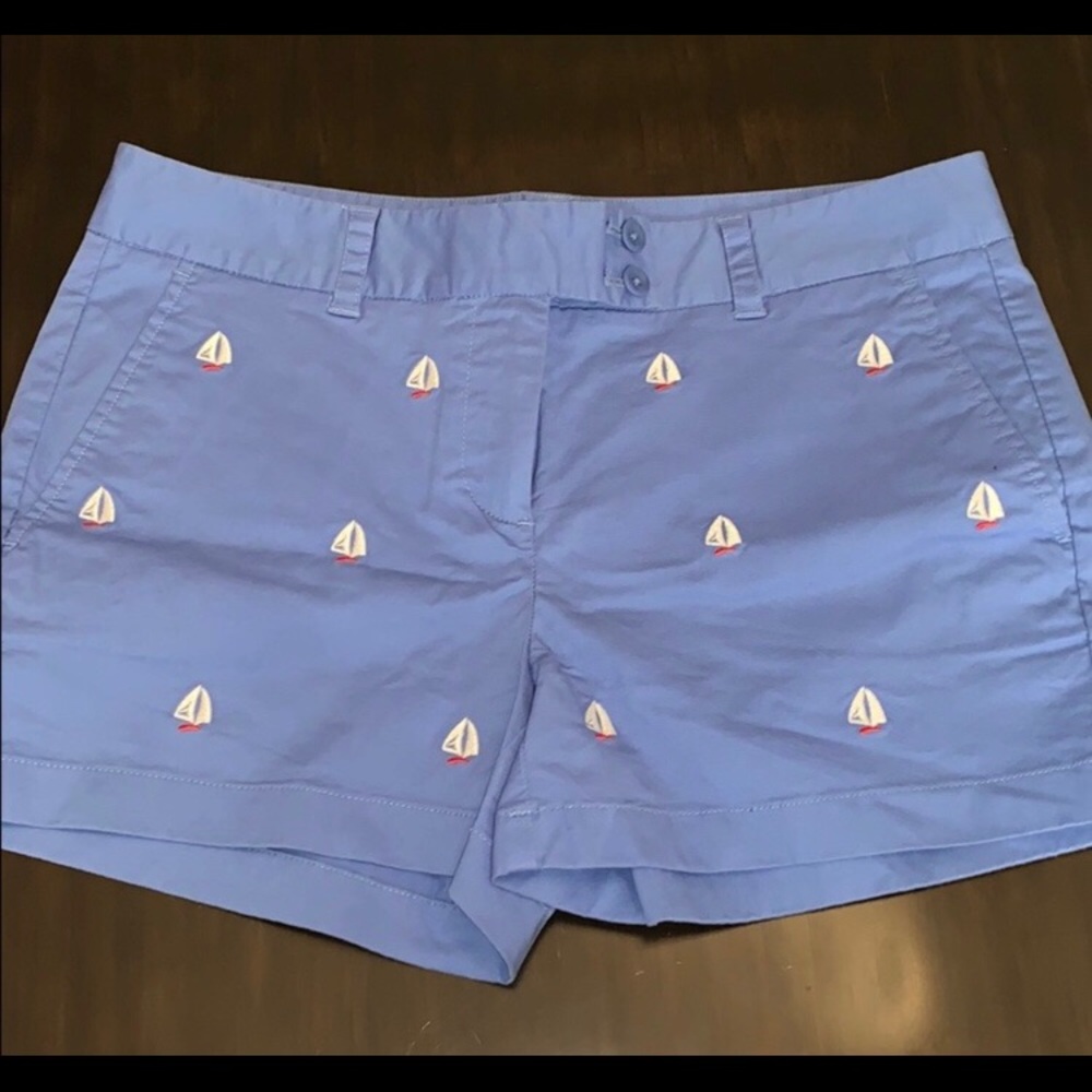 NWT vineyard vines blue shorts w/ sailboats size 8